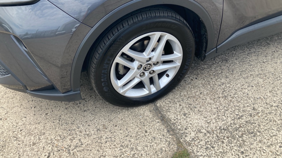 Toyota C-HR 1.8 Hybrid Icon 5dr CVT Hybrid Hatchback - Image 22