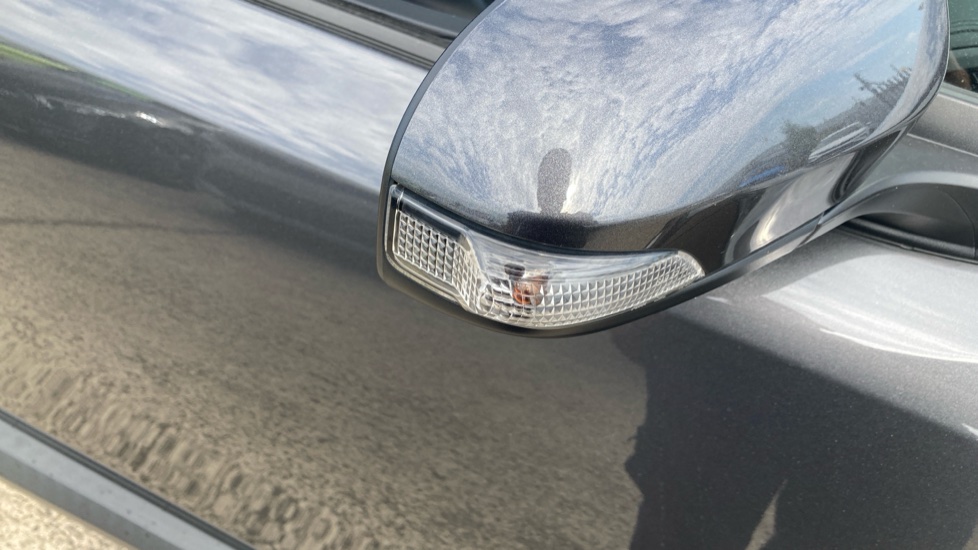 Toyota C-HR 1.8 Hybrid Icon 5dr CVT Hybrid Hatchback - Image 25