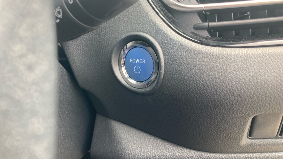 Toyota C-HR 1.8 Hybrid Icon 5dr CVT Hybrid Hatchback - Image 34