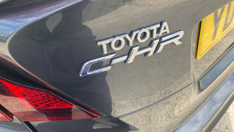 Toyota C-HR 1.8 Hybrid Icon 5dr CVT Hybrid Hatchback - Image 41