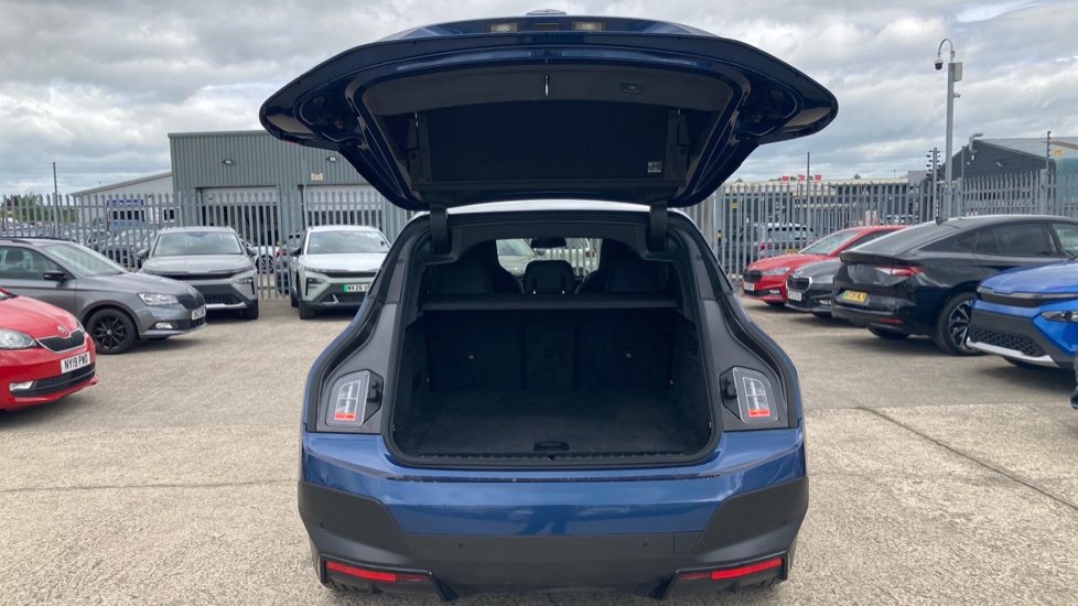 BMW iX 240kW xDrive40 Sport Edition 76.6kWh 5dr Auto Electric Estate - Image 4