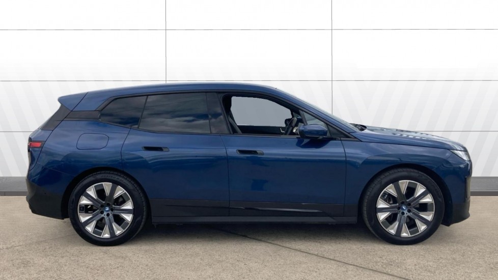 BMW iX 240kW xDrive40 Sport Edition 76.6kWh 5dr Auto Electric Estate - Image 5