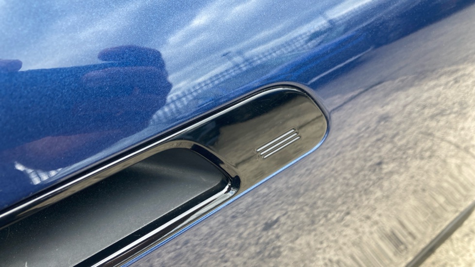 BMW iX 240kW xDrive40 Sport Edition 76.6kWh 5dr Auto Electric Estate - Image 27