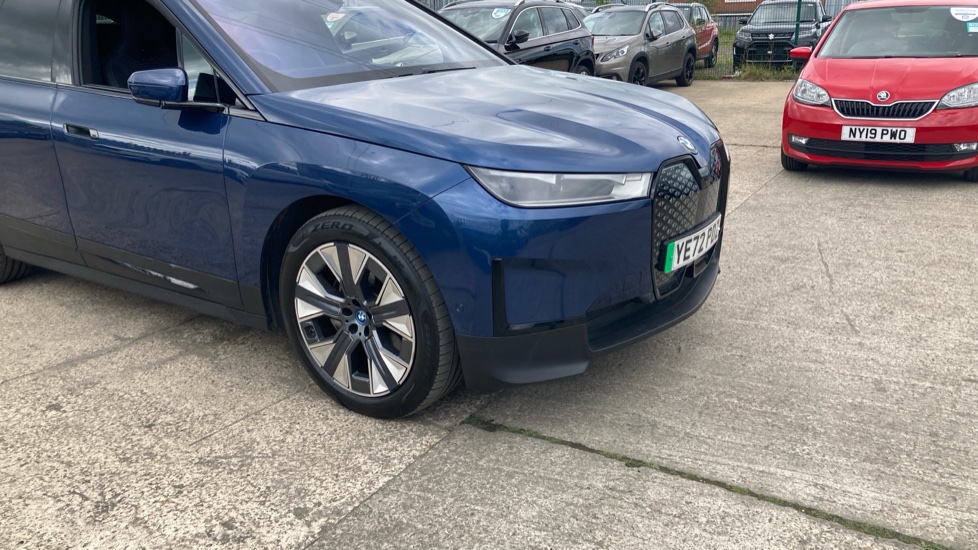 BMW iX 240kW xDrive40 Sport Edition 76.6kWh 5dr Auto Electric Estate - Image 51
