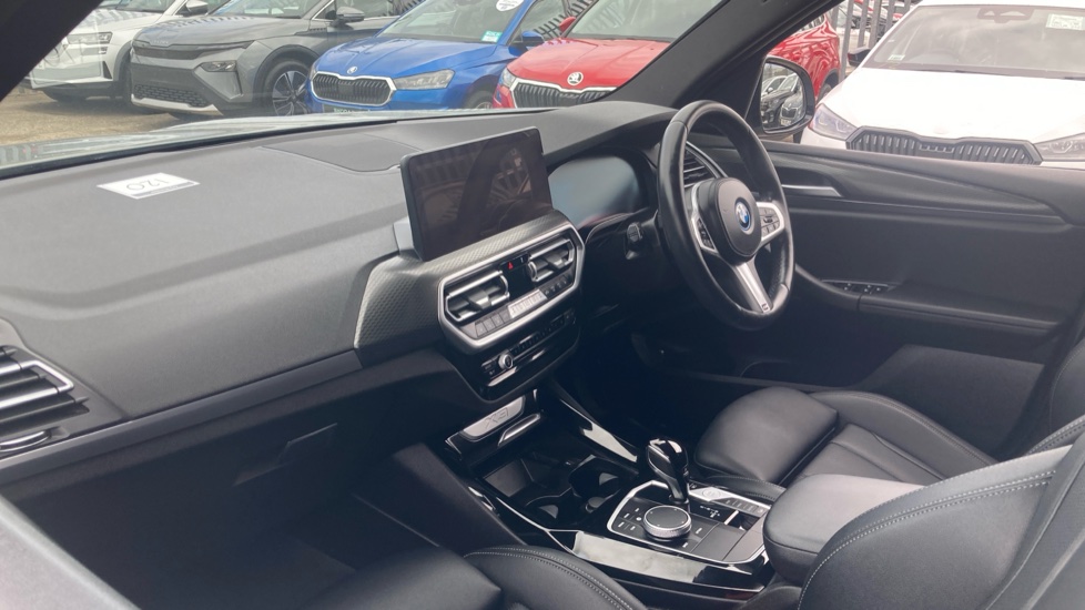 BMW X3 xDrive 30e M Sport 5dr Auto Estate - Image 9