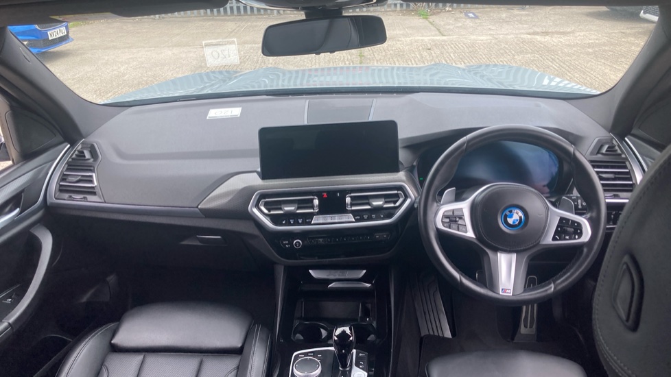 BMW X3 xDrive 30e M Sport 5dr Auto Estate - Image 10