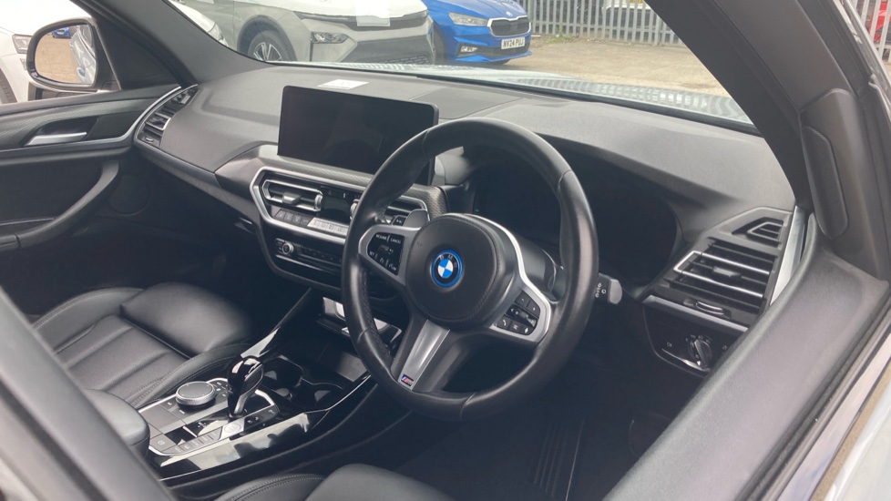 BMW X3 xDrive 30e M Sport 5dr Auto Estate - Image 11