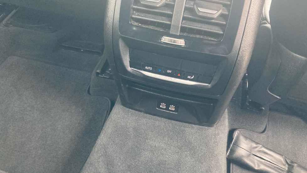 BMW X3 xDrive 30e M Sport 5dr Auto Estate - Image 38