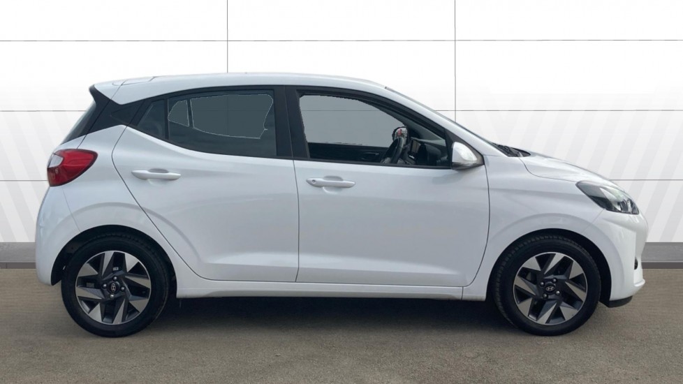 Hyundai i10 1.0 [63] Advance 5dr [Nav] Petrol Hatchback - Image 5