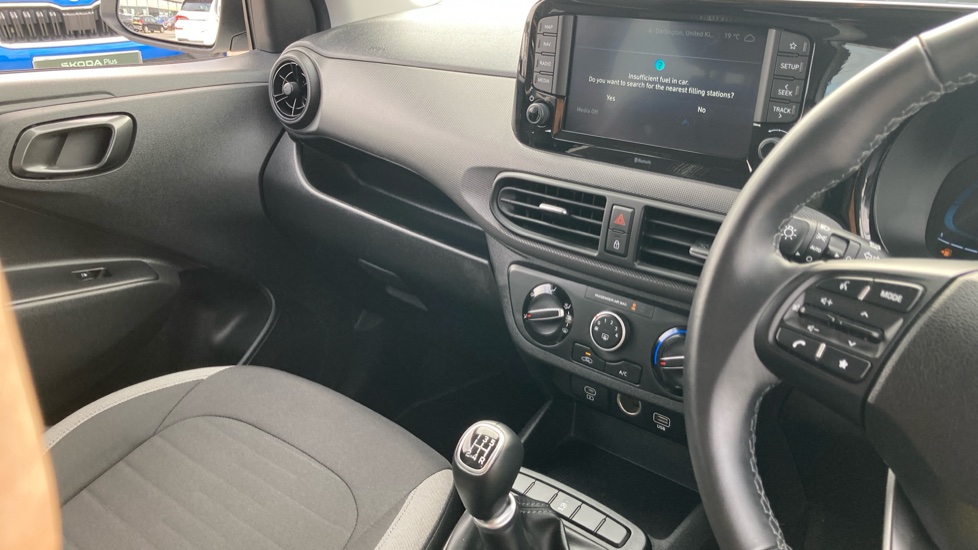 Hyundai i10 1.0 [63] Advance 5dr [Nav] Petrol Hatchback - Image 14