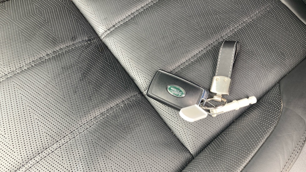 Land Rover Range Rover Evoque 2.0 D200 Autobiography 5dr Auto [Revised] Diesel Hatchback - Image 20