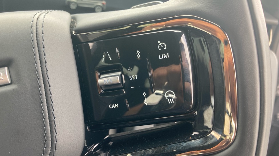 Land Rover Range Rover Evoque 2.0 D200 Autobiography 5dr Auto [Revised] Diesel Hatchback - Image 29