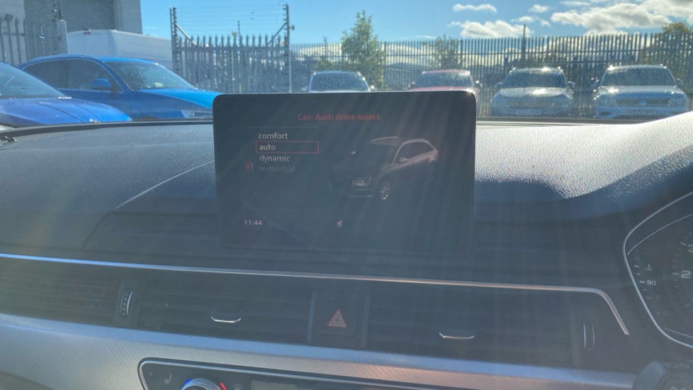 Audi A4 35 TFSI Sport 5dr Petrol Estate - Image 12