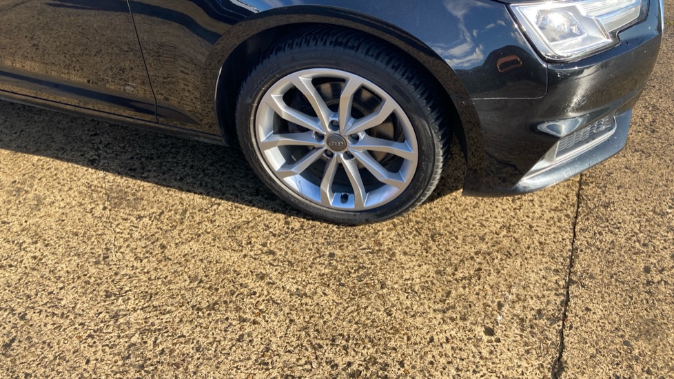 Audi A4 35 TFSI Sport 5dr Petrol Estate - Image 21