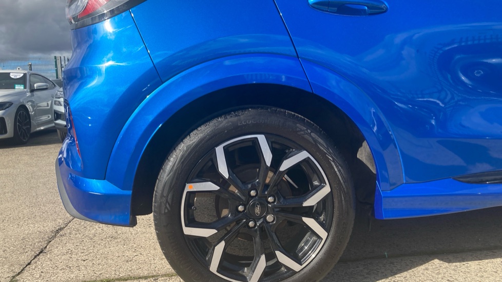 Ford Puma 1.0 EcoBoost Hybrid mHEV ST-Line X 5dr Petrol Hatchback - Image 7