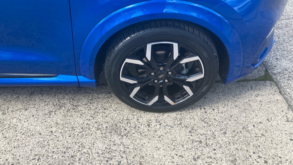 Ford Puma 1.0 EcoBoost Hybrid mHEV ST-Line X 5dr Petrol Hatchback - Image 21