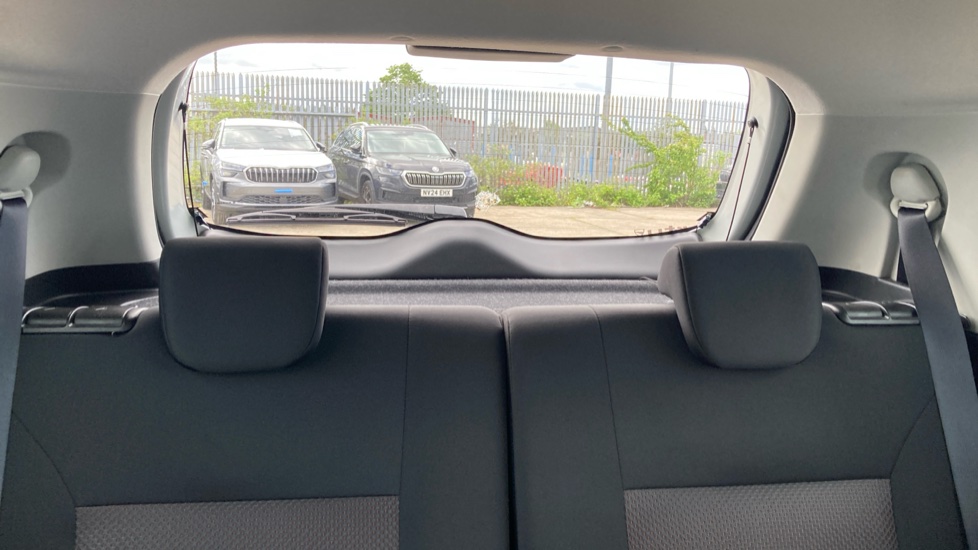Suzuki Ignis 1.2 Dualjet SZ-T 5dr Petrol Hatchback - Image 15