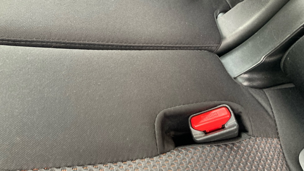 Suzuki Ignis 1.2 Dualjet SZ-T 5dr Petrol Hatchback - Image 17