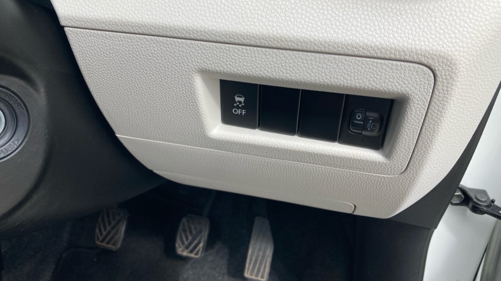 Suzuki Ignis 1.2 Dualjet SZ-T 5dr Petrol Hatchback - Image 25