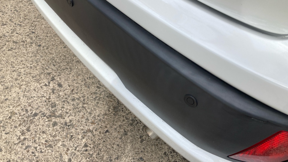 Suzuki Ignis 1.2 Dualjet SZ-T 5dr Petrol Hatchback - Image 34