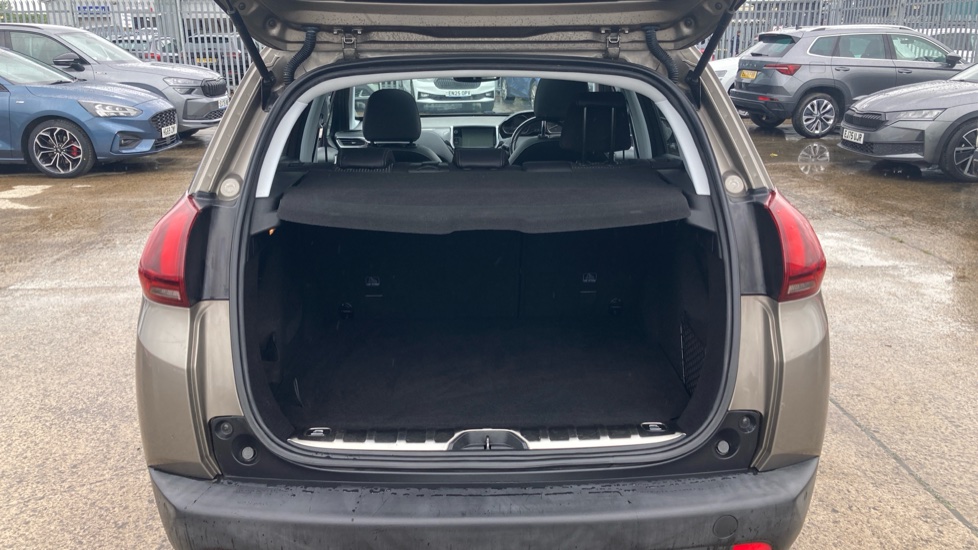 Peugeot 2008 1.2 PureTech 110 Allure 5dr Petrol Estate - Image 4