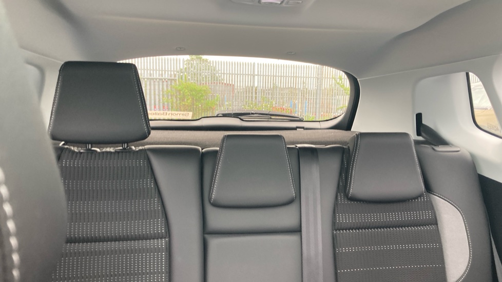 Peugeot 2008 1.2 PureTech 110 Allure 5dr Petrol Estate - Image 15