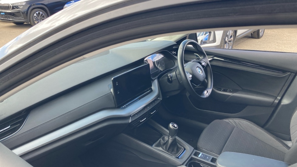 Skoda Octavia 1.0 TSI SE 5dr Petrol Estate - Image 2