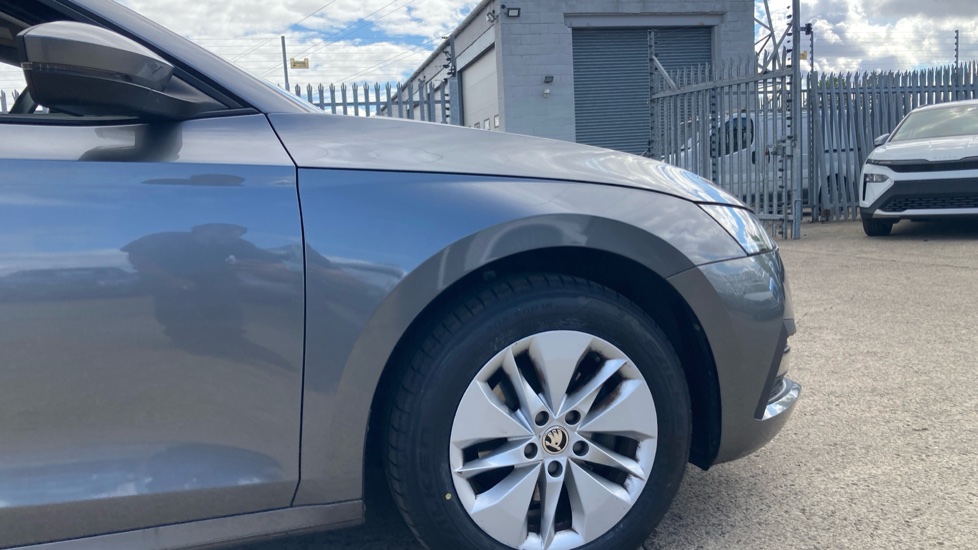 Skoda Octavia 1.0 TSI SE 5dr Petrol Estate - Image 5