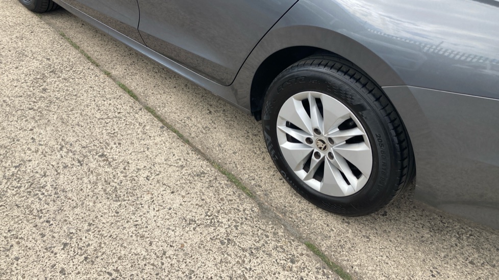 Skoda Octavia 1.0 TSI SE 5dr Petrol Estate - Image 22
