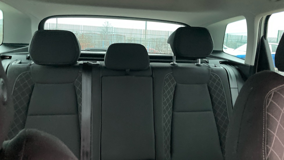 Skoda Karoq 1.6 TDI SE 5dr Diesel Estate - Image 16