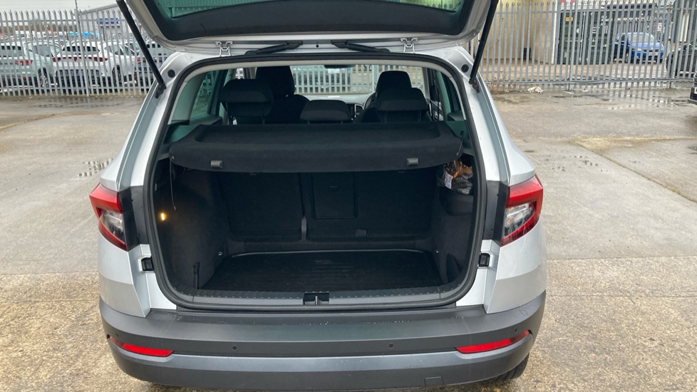 Skoda Karoq 1.6 TDI SE 5dr Diesel Estate - Image 20