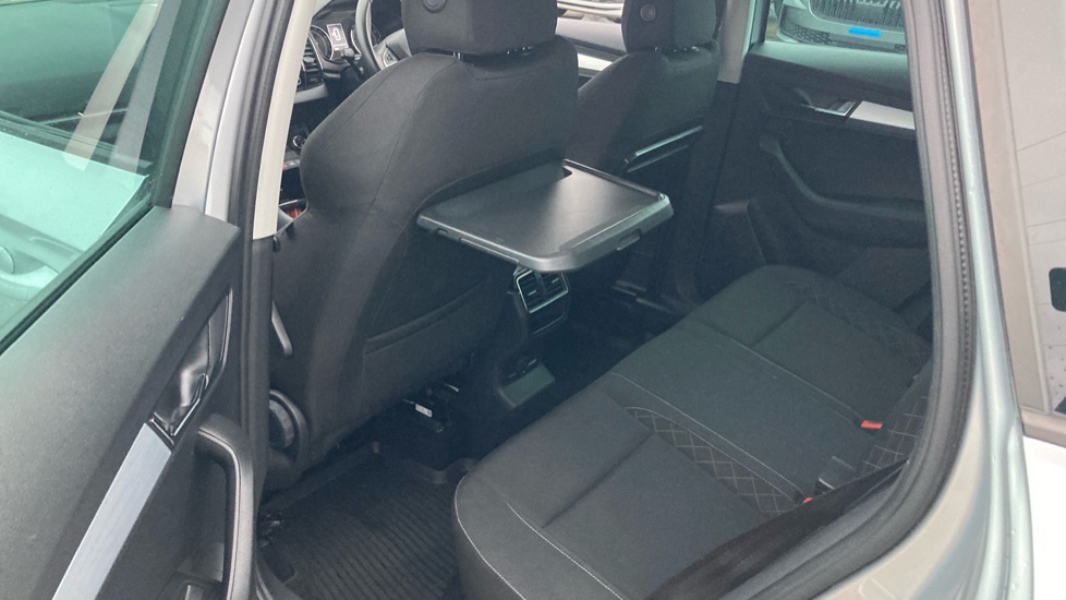 Skoda Karoq 1.6 TDI SE 5dr Diesel Estate - Image 45