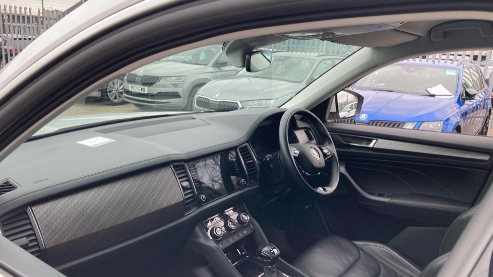 Skoda Kodiaq 1.5 TSI SE L Executive 5dr DSG [7 Seat] Petrol Estate - Image 2
