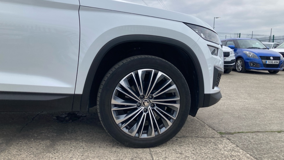 Skoda Kodiaq 1.5 TSI SE L Executive 5dr DSG [7 Seat] Petrol Estate - Image 5