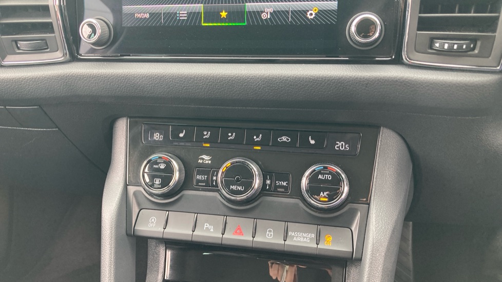 Skoda Kodiaq 1.5 TSI SE L Executive 5dr DSG [7 Seat] Petrol Estate - Image 13