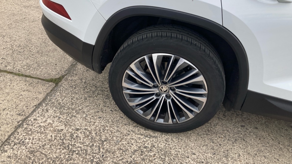 Skoda Kodiaq 1.5 TSI SE L Executive 5dr DSG [7 Seat] Petrol Estate - Image 21