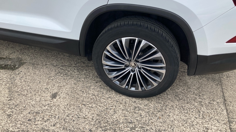 Skoda Kodiaq 1.5 TSI SE L Executive 5dr DSG [7 Seat] Petrol Estate - Image 22