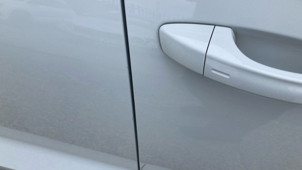 Skoda Kodiaq 1.5 TSI SE L Executive 5dr DSG [7 Seat] Petrol Estate - Image 26