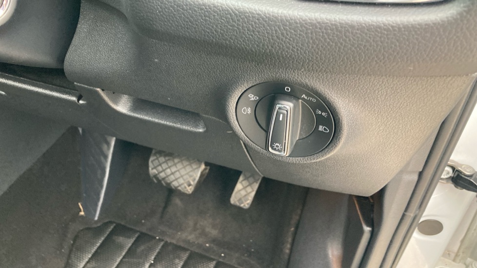 Skoda Kodiaq 1.5 TSI SE L Executive 5dr DSG [7 Seat] Petrol Estate - Image 30