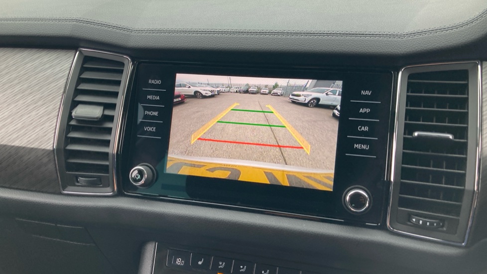 Skoda Kodiaq 1.5 TSI SE L Executive 5dr DSG [7 Seat] Petrol Estate - Image 35