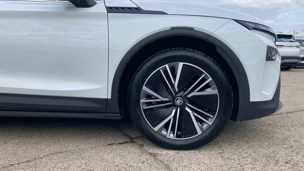Skoda Elroq 210kW 85 Edition 82kWh 5dr Auto Electric Estate - Image 5
