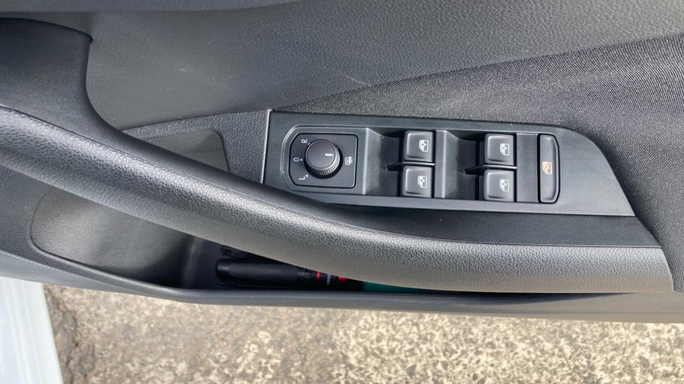 Skoda Kamiq 1.0 TSI 95 SE Edition 5dr Petrol Hatchback - Image 24