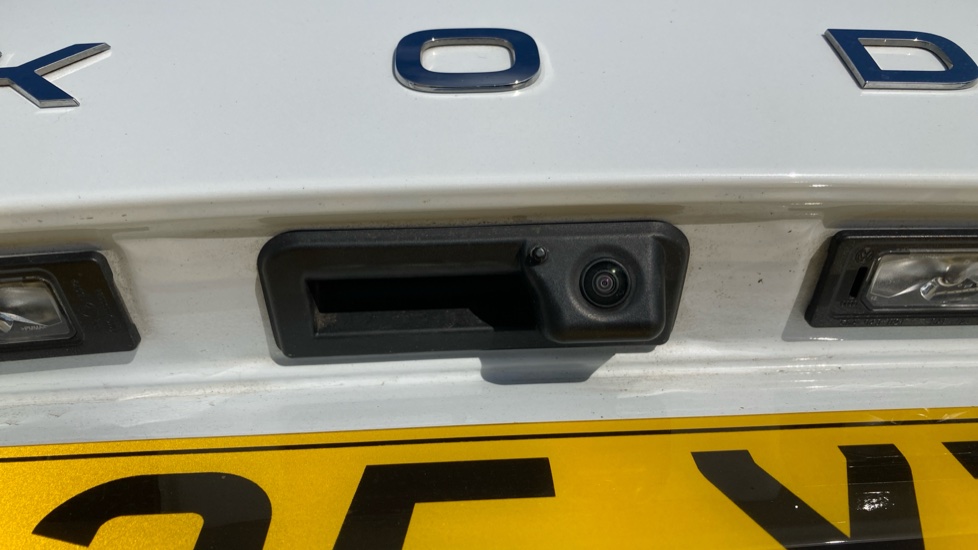Skoda Kamiq 1.0 TSI 95 SE Edition 5dr Petrol Hatchback - Image 37