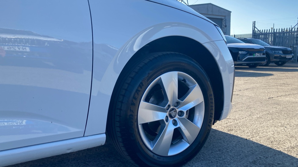 Skoda Scala 1.0 TSI 95 SE Edition 5dr Petrol Hatchback - Image 5
