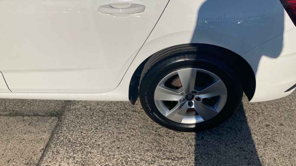 Skoda Scala 1.0 TSI 95 SE Edition 5dr Petrol Hatchback - Image 22