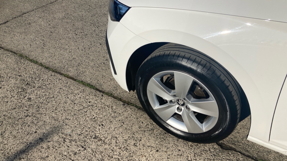 Skoda Scala 1.0 TSI 95 SE Edition 5dr Petrol Hatchback - Image 23