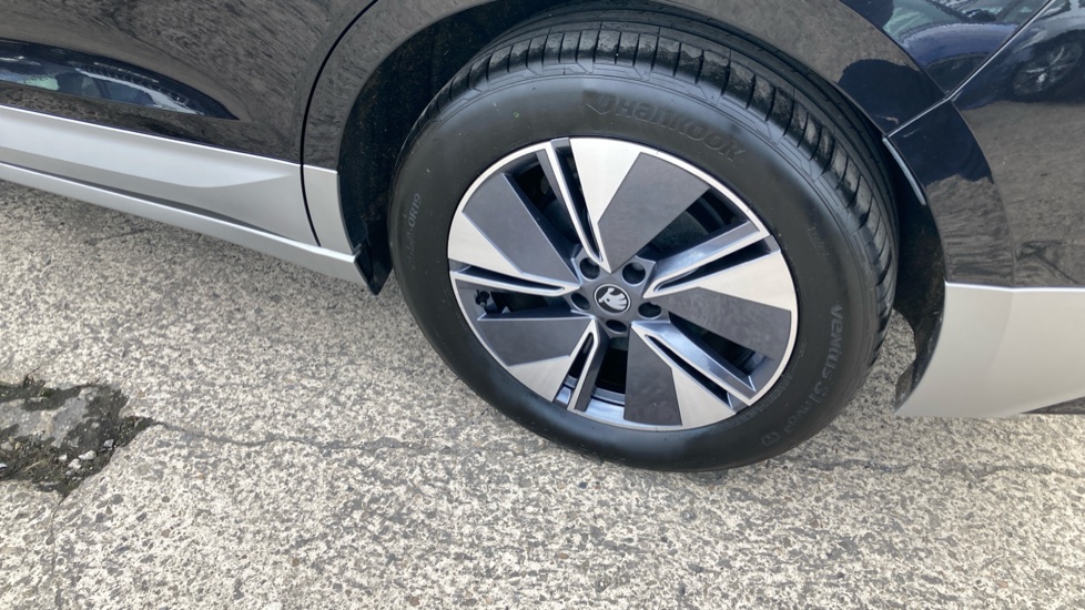 Skoda Enyaq 210kW 85 Edition 82kWh 5dr Auto Electric Estate - Image 22