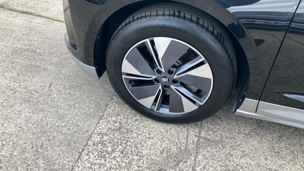 Skoda Enyaq 210kW 85 Edition 82kWh 5dr Auto Electric Estate - Image 23