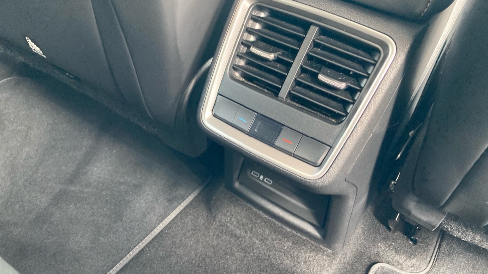 Skoda Enyaq 210kW 85 Edition 82kWh 5dr Auto Electric Estate - Image 38