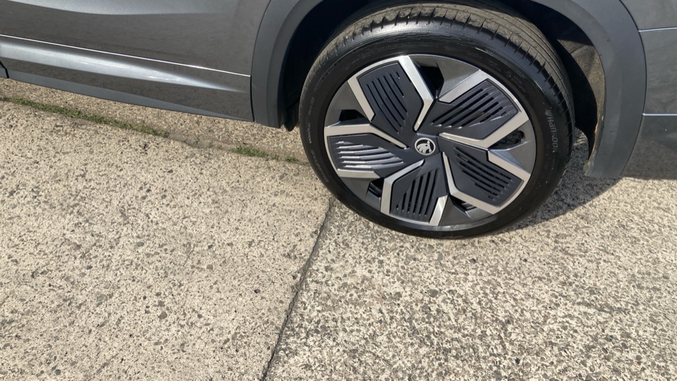 Skoda Kodiaq 1.5 TSI iV 204 SportLine 5dr DSG Estate - Image 22
